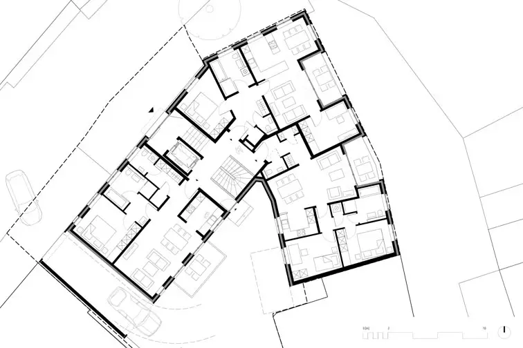 Grundriss Erdgeschoss: die Treppe liegt im spitzen Winkel des Dreisp&auml;nners